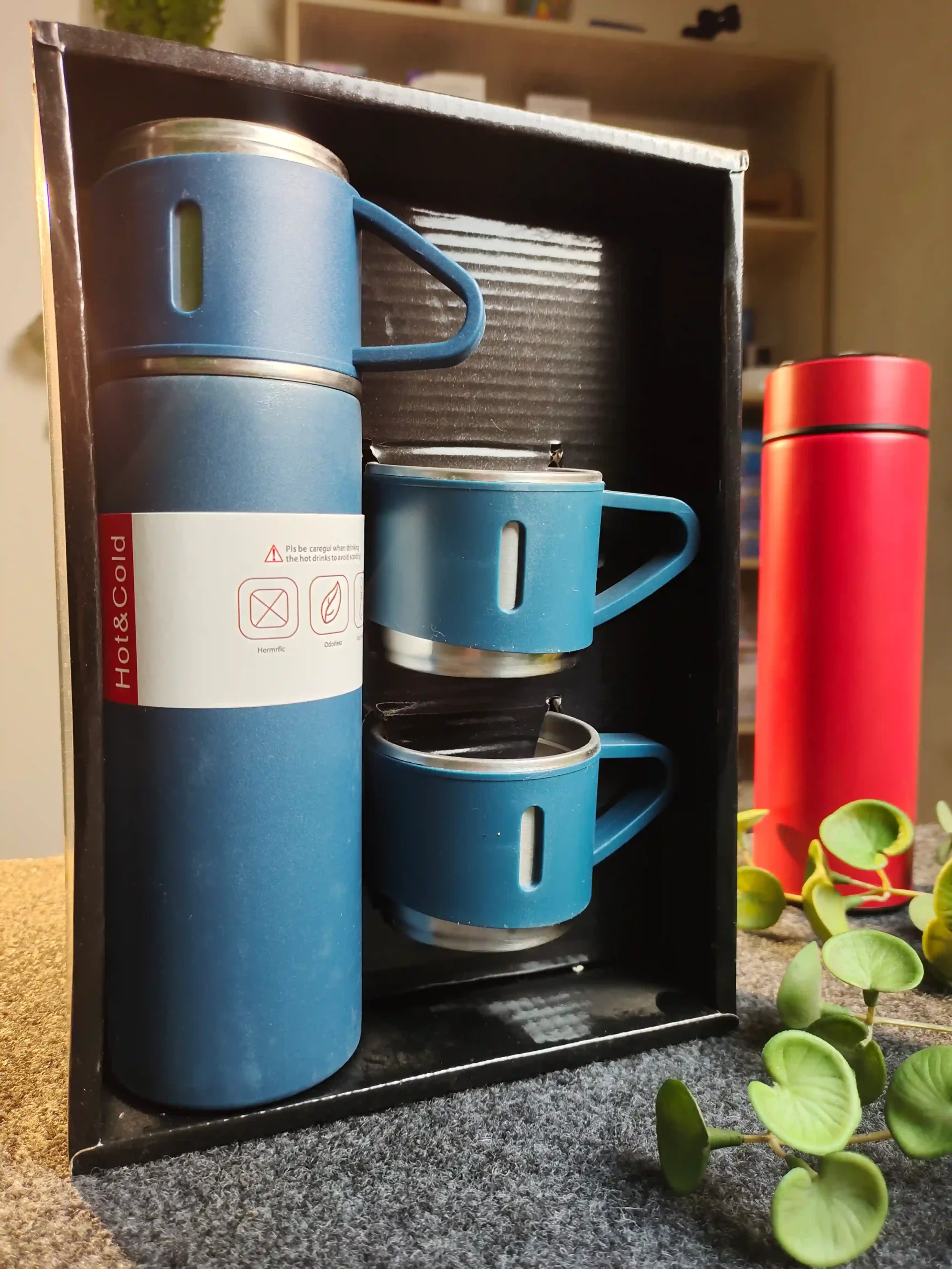 Premium Vacuum Flask Set (1 Flask + 2 Cups) - Image 3